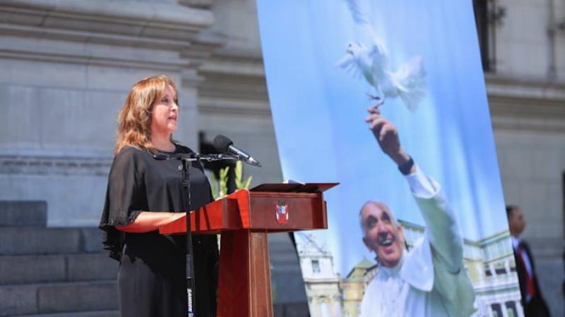 dina boluarte presidencia pcm papa francisco vaticano perú