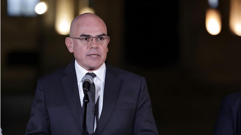  Ernesto Álvarez 