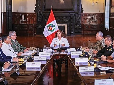 Presidenta Dina BOluarte pnp militares criminalidad 