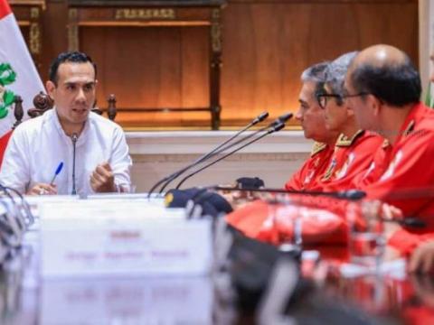 José Jerí y bomberos