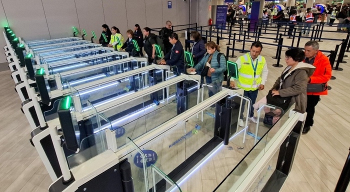 aeropuerto migraciones vuelos