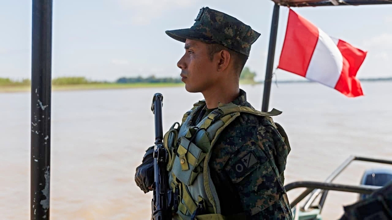 soldado ejército fuerzas armadas pcm presidenta colombia
